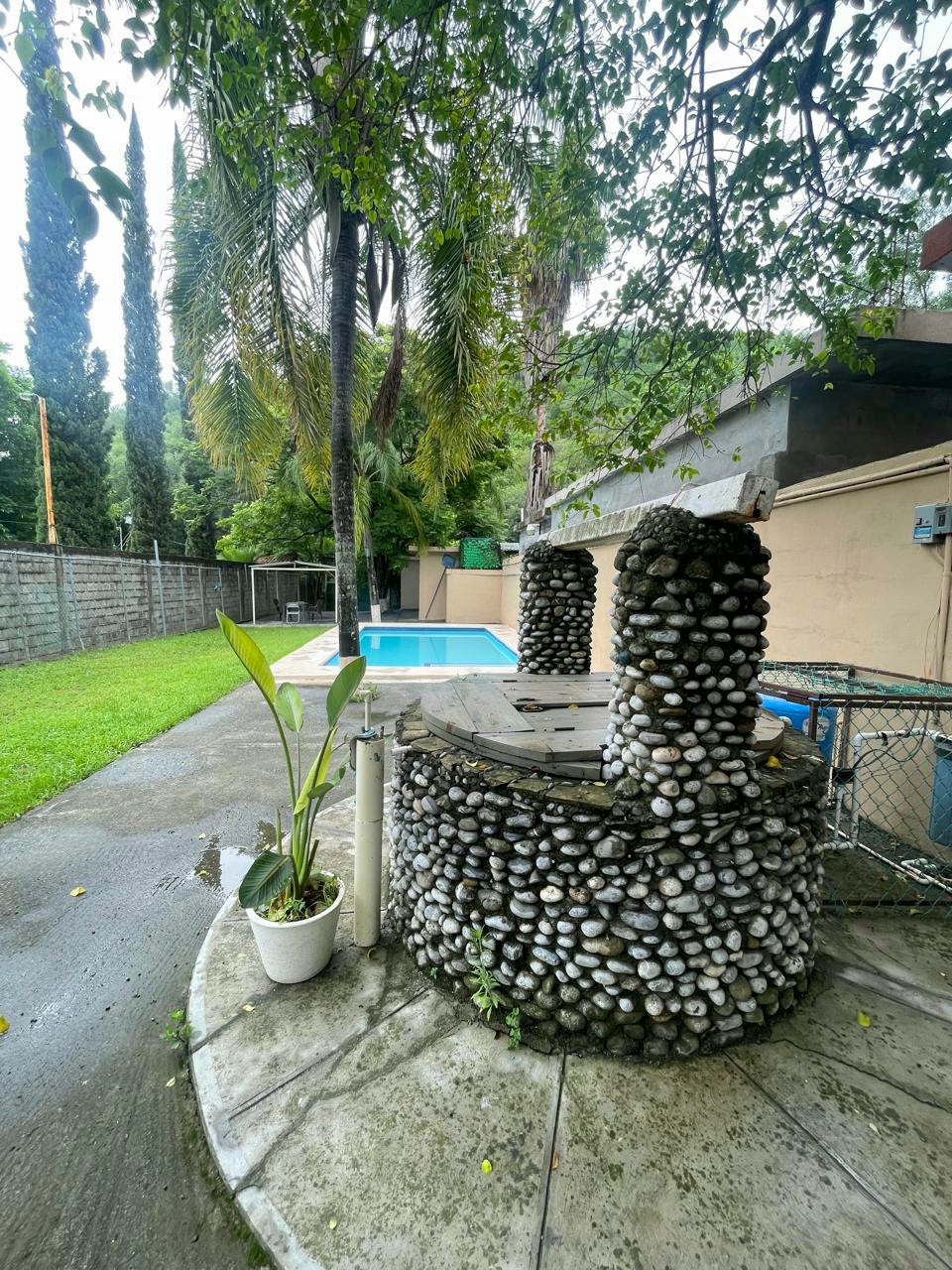 Exterior 1